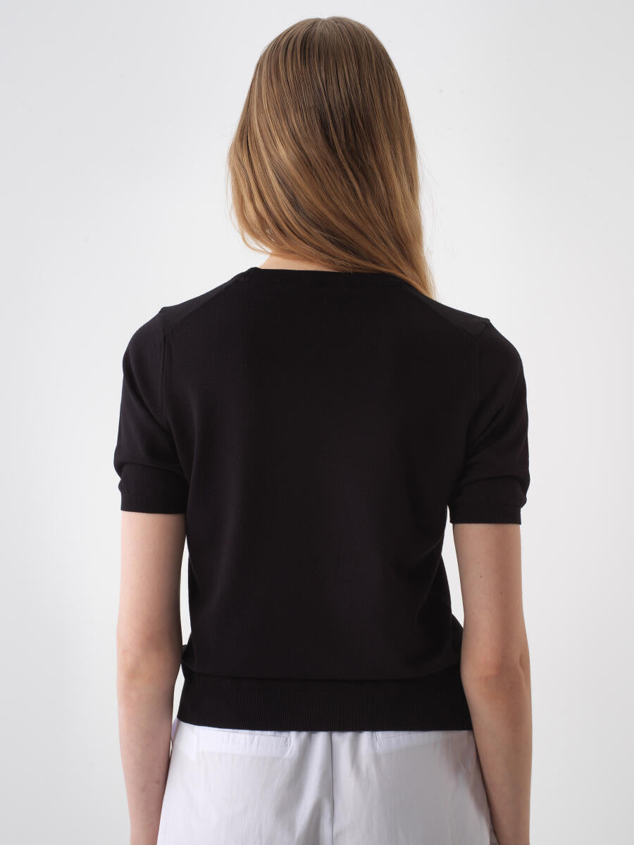 Base Fitted Knit T-Shirt